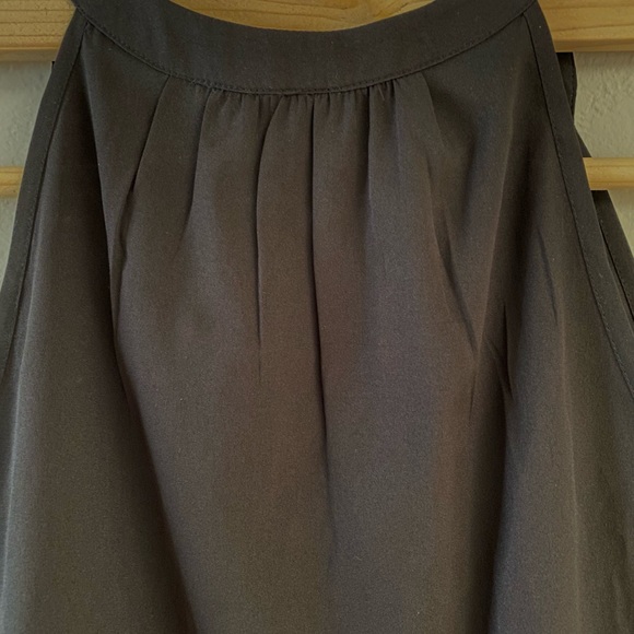 Calvin Klein elegant, black small sleeveless blouse in EUC - Picture 3 of 8